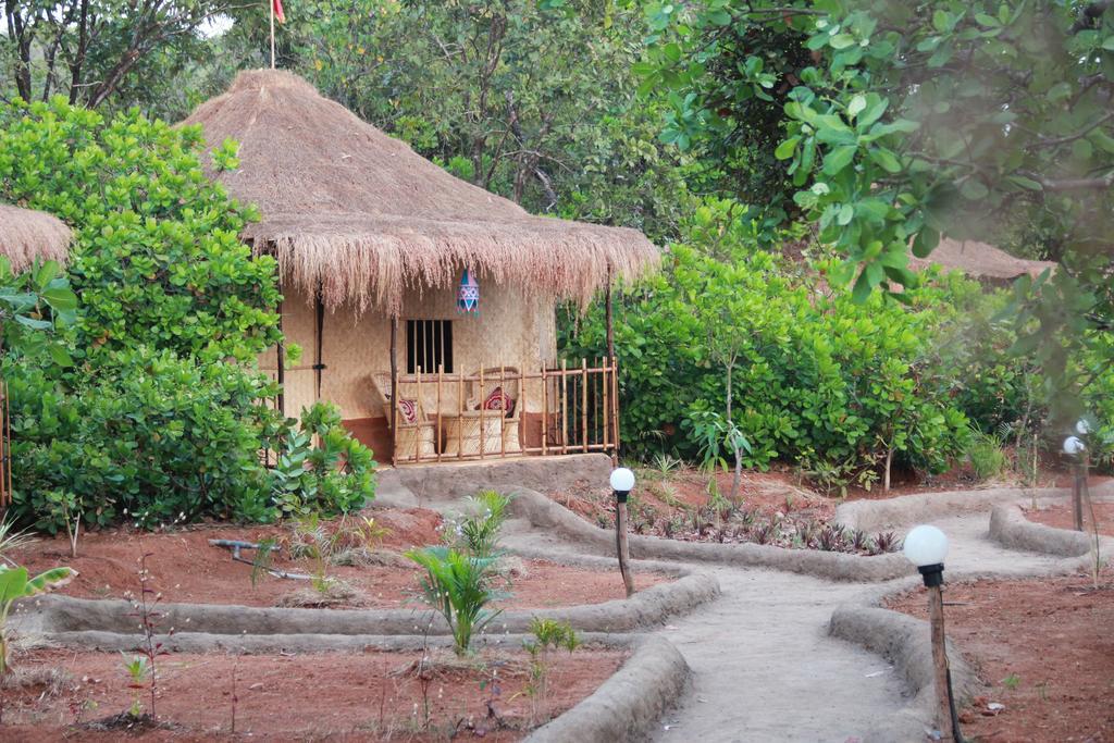 Banyan Tree Yoga Hotel Mandrem Buitenkant foto
